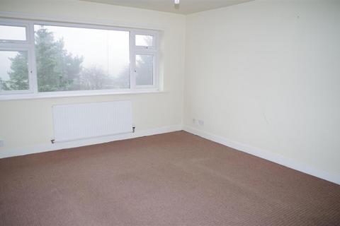 2 bedroom flat to rent, Shay Court, Heaton, BRADFORD