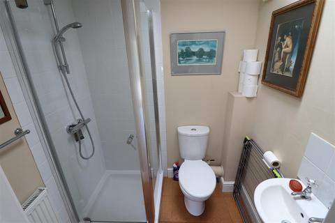 1 bedroom property to rent, Veryan, Truro