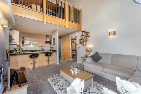 2 bedroom apartment for sale, Kingfisher Meadow, Maidstone