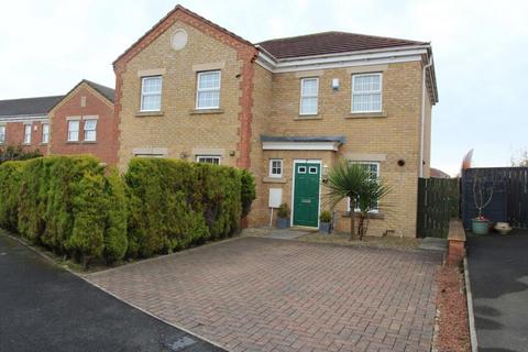 2 bedroom semi-detached house to rent, Grosvenor Place, Chase Farm, Blyth