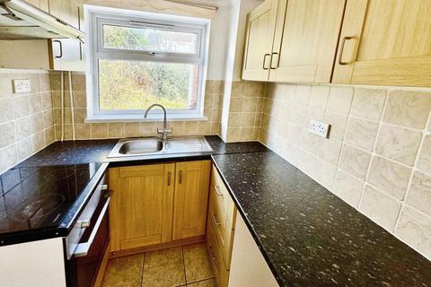 1 bedroom end of terrace house to rent, Parkwood Drive, Bassaleg, Newport