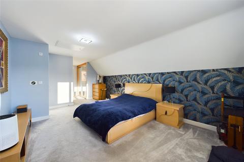 21 Glover Crescent, Arborfield Green, Reading, RG2 9TW