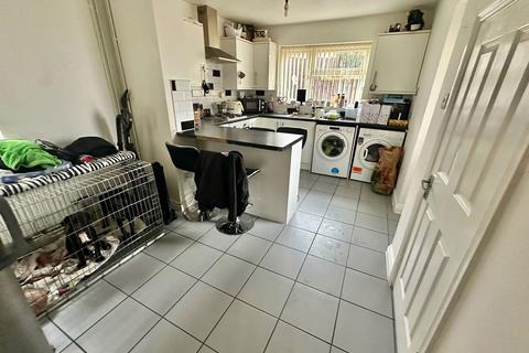 12 Glen Road, Upper Gornal, Dudley, DY3 1TX