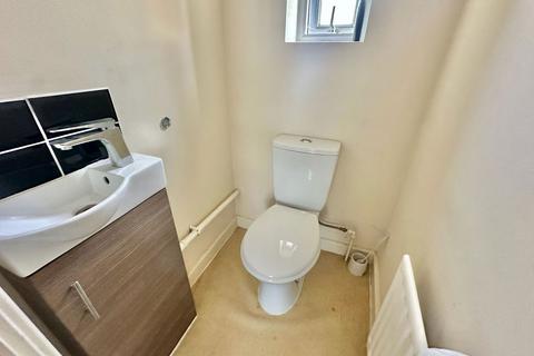 12 Glen Road, Upper Gornal, Dudley, DY3 1TX