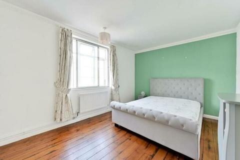 1 bedroom flat for sale, Flat 56 Millbrooke Court, Keswick Road, London, SW15 2RA