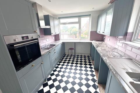 2 bedroom flat for sale, Middlesex Road, Bexhill-on-Sea, TN40