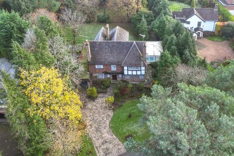 4 bedroom detached house for sale, Broad High Way, Cobham, Surrey, KT11