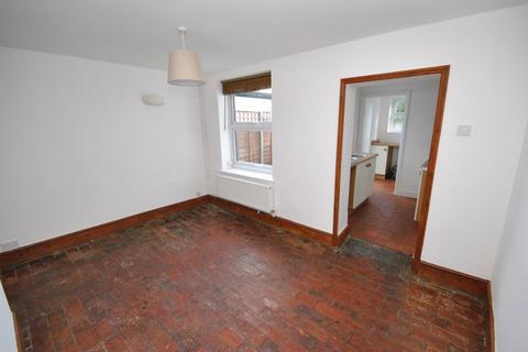 3 bedroom terraced house to rent, HOCKLIFFE STREET