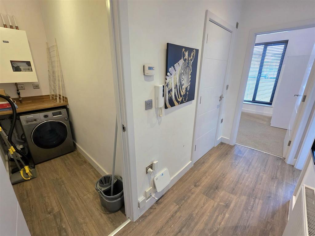 Hallway/Storage Cupboard