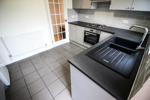 2 bedroom terraced house to rent, Rufford Close, Harrow, HA3