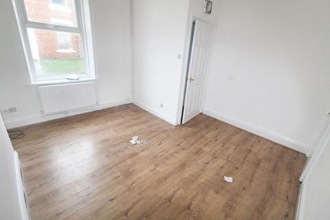 2 bedroom terraced house to rent, Disraeli Street, Blyth, NE24