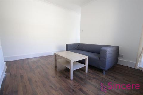 2 bedroom apartment to rent, Francis Road, London E10