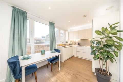 2 bedroom apartment to rent, Astell Road, London, SE3