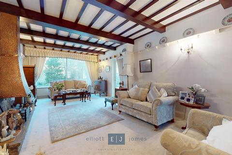 4 bedroom detached house for sale, Field Close, Buckhurst Hill IG9