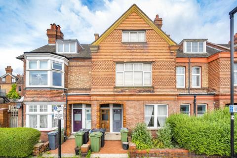 2 bedroom maisonette for sale, Hillside Road, Streatham