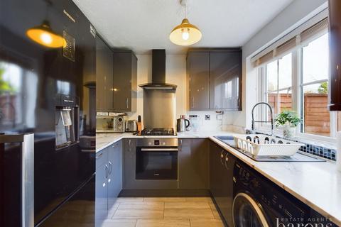 84 Constantine Way, Hatch Warren, Basingstoke, RG22 4UR