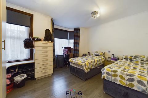 10 Alexandra Road, London, NW4 2SA