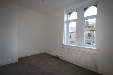 3 bedroom end of terrace house for sale, Knowles Street, Denholme, Bradford, BD13