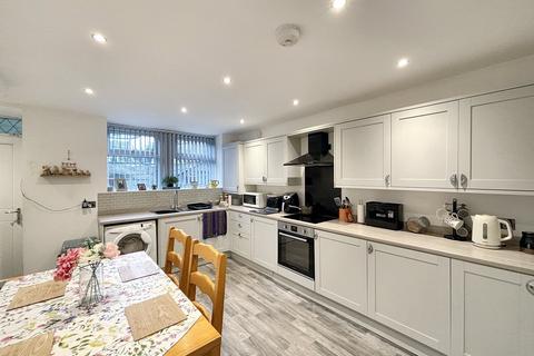 2 bedroom end of terrace house for sale, Albion Road, Bradford, BD10