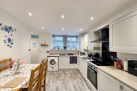 23 Albion Road, Bradford, BD10 9PY