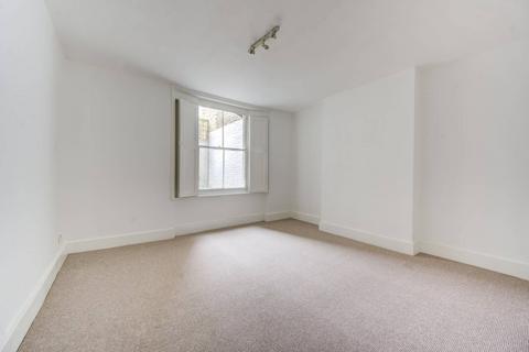 2 bedroom flat to rent, Barclay Road, Fulham Broadway, London, SW6