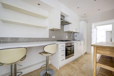 2 bedroom flat to rent, Barclay Road, Fulham Broadway, London, SW6