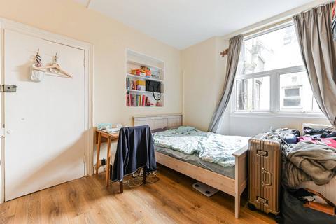 Studio to rent, CHENISTON GARDENS,, Kensington, London, W8