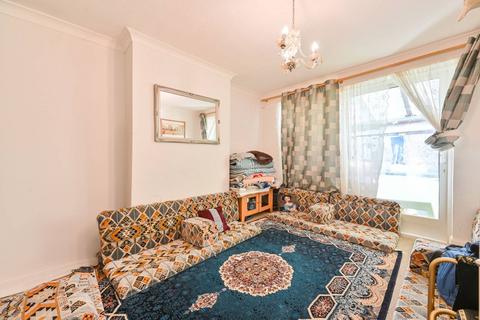 3 bedroom semi-detached house for sale, Birchen Grove, Queensbury, London, NW9