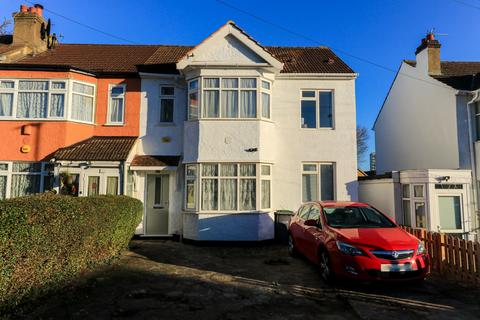 3 bedroom end of terrace house for sale, Pembroke Avenue, EN1