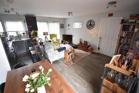 2 bedroom flat for sale, Mizzen Court, Portishead