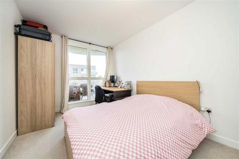 2 bedroom flat to rent, Ottley Drive, London SE3