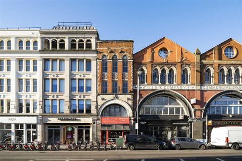 Shoreditch High Street, London E1