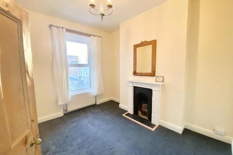 2 bedroom maisonette to rent, Cheriton Place, Folkestone