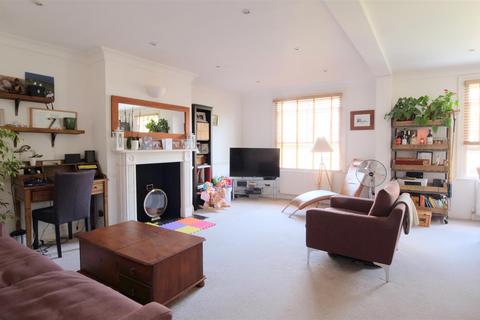 2 bedroom apartment to rent, Carriage House, Randolph Avenue, W9