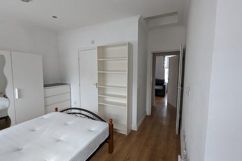 1 bedroom flat to rent, 109A High Road, London N22