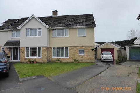 3 bedroom semi-detached house to rent, Ystrad Close, Johnstown, Carmarthen