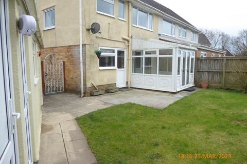 3 bedroom semi-detached house to rent, Ystrad Close, Johnstown, Carmarthen