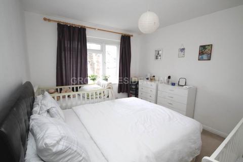 1 bedroom flat for sale, Lime Grove, New Malden