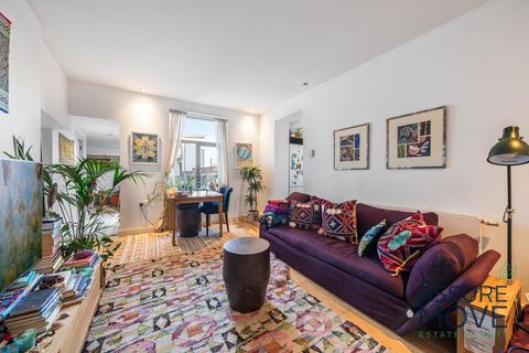 1 bedroom apartment for sale, Mare Street, London, E8