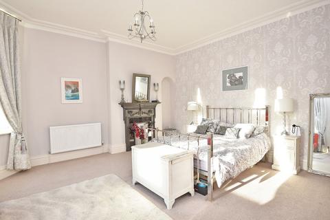 2 bedroom apartment for sale, Springfield Avenue, Harrogate