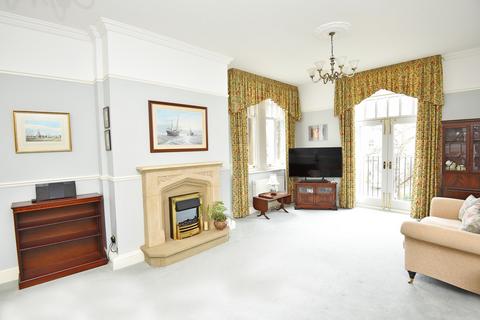 2 bedroom flat for sale, Chapman Square, Harrogate