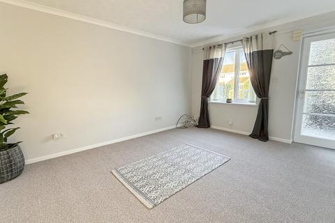 3 bedroom semi-detached house for sale, Woburn Close, Trowbridge