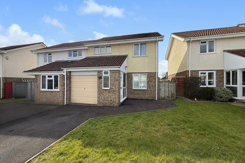 3 bedroom semi-detached house for sale, Woburn Close, Trowbridge