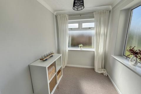 6 Woburn Close, Trowbridge, BA14 9TJ