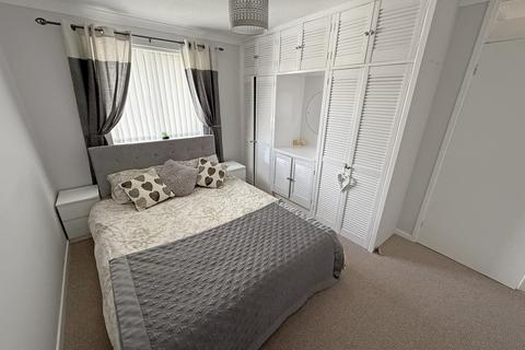 6 Woburn Close, Trowbridge, BA14 9TJ