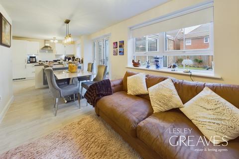 49 Widnall Drive, Bingham, Nottingham, NG13 7AR