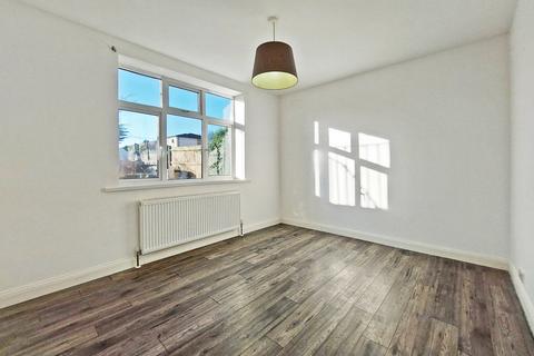 2 bedroom apartment for sale, Beverley Court, Harrow HA2