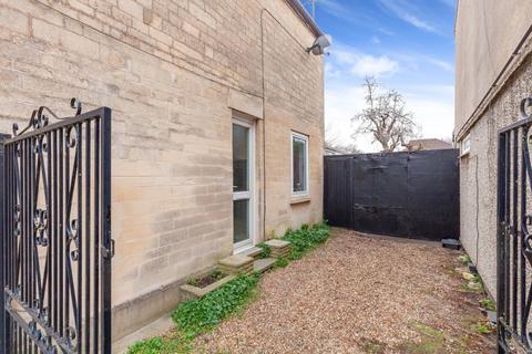 3 bedroom end of terrace house for sale, East Avenue East Oxford OX4 1XR