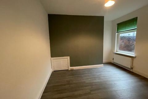 2 bedroom ground floor flat to rent, Beamount Street, Blyth