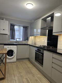 1 bedroom flat to rent, Fulbeck Way, Harrow HA2